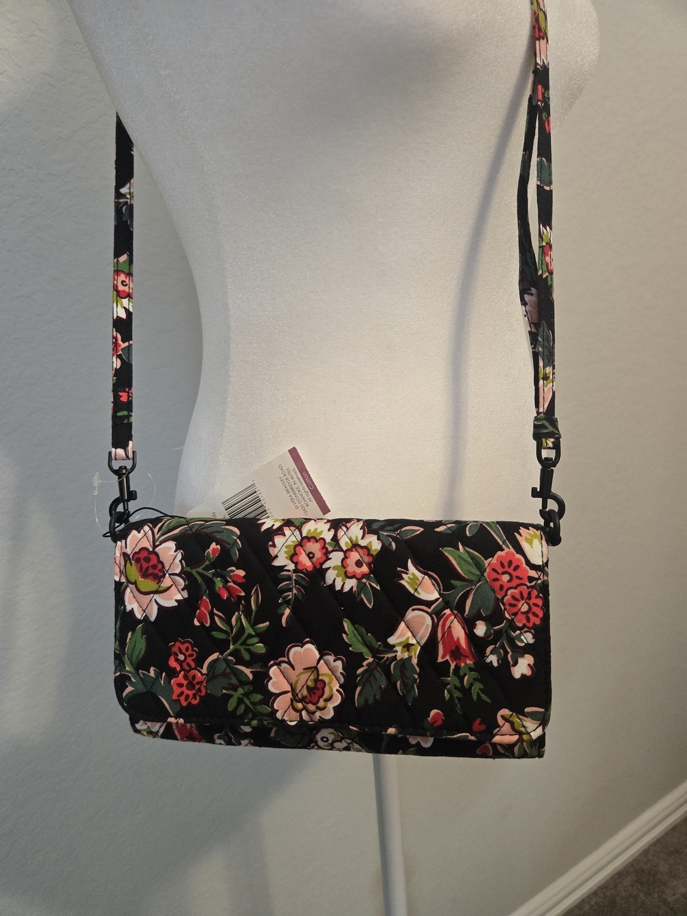 Vera Bradley Wallet Crossbody Hidden Hearts Floral Black Multicolor Zip Pockets